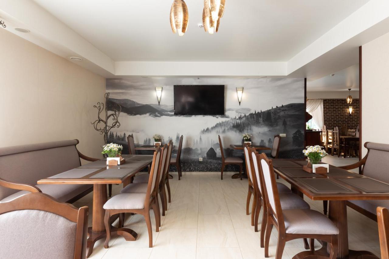 Carparosa Hotel Bukovel Bagian luar foto
